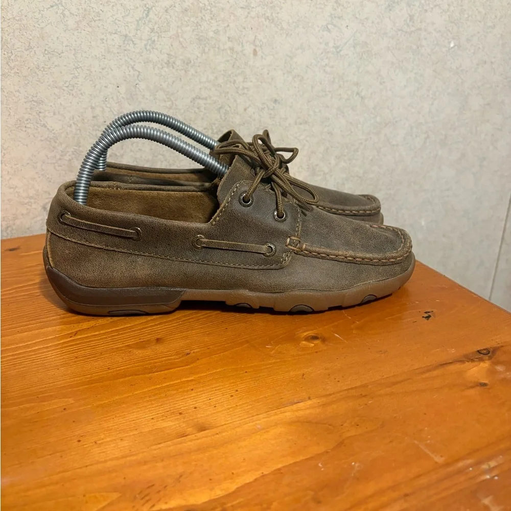 Twisted X Men’s Boat Shoe Driving Mocs in Bomber brown leather Size 7